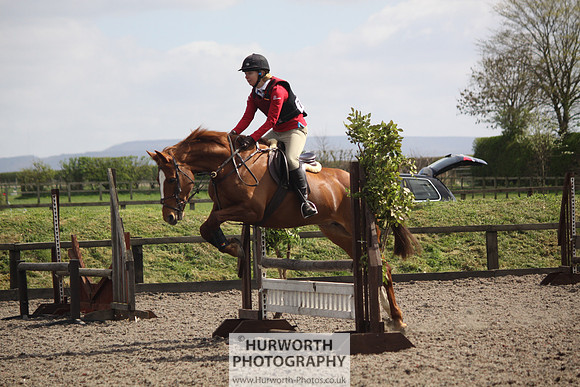 Hurworth Good Friday Show Cross 012