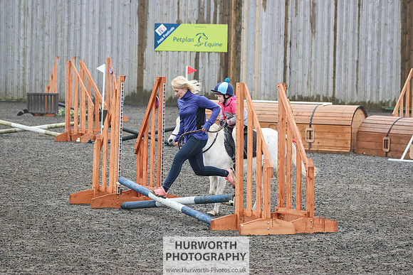 Hurworth ShowCross 128