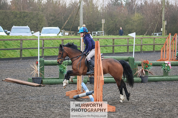 Hurworth ShowCross 210