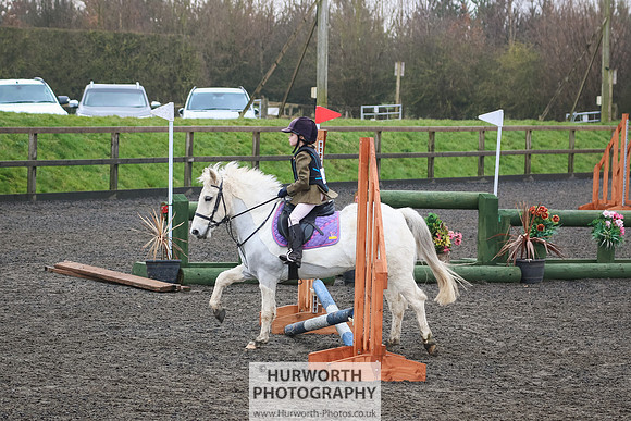 Hurworth ShowCross 220