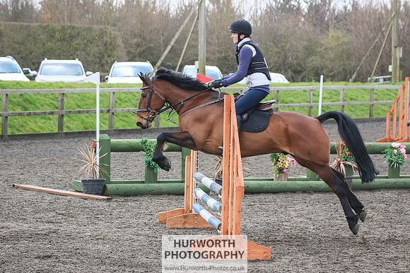 Hurworth ShowCross 105