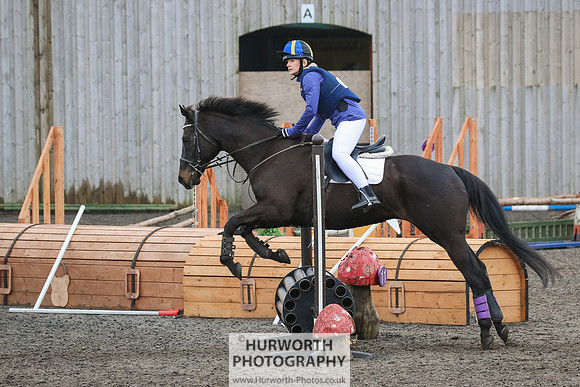 Hurworth ShowCross 170