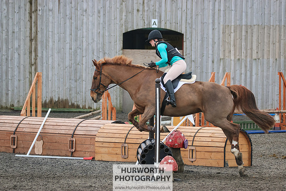 Hurworth ShowCross 210