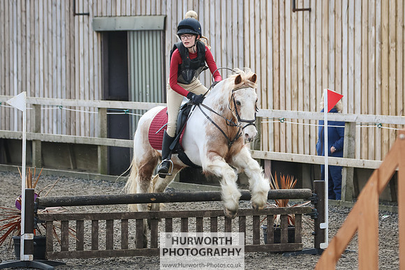 Hurworth ShowCross 240