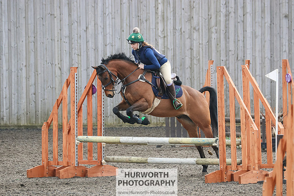 Hurworth ShowCross 300