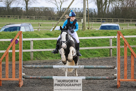 Hurworth ShowCross 330