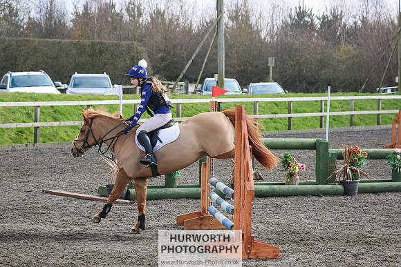 Hurworth ShowCross 352