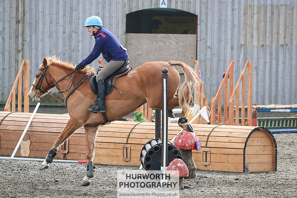 Hurworth ShowCross 404