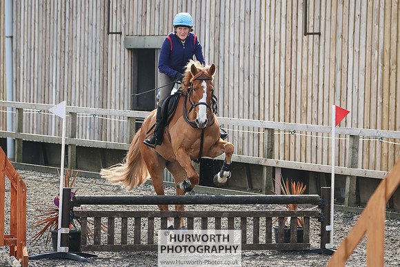 Hurworth ShowCross 405
