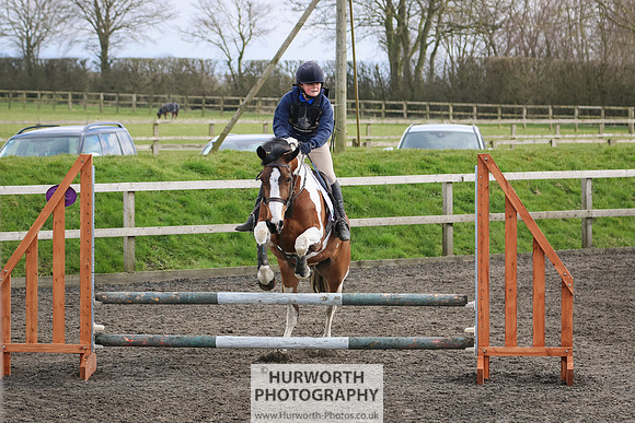 Hurworth ShowCross 410
