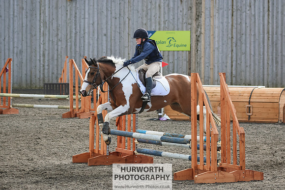 Hurworth ShowCross 412