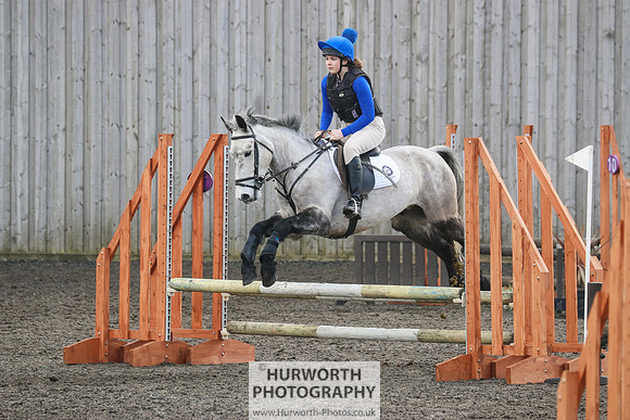 Hurworth ShowCross 420
