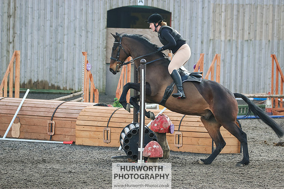 Hurworth ShowCross 443