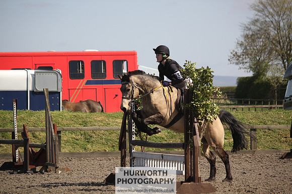 Hurworth Good Friday Show Cross 075