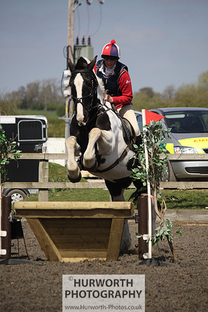Hurworth Good Friday Show Cross 008