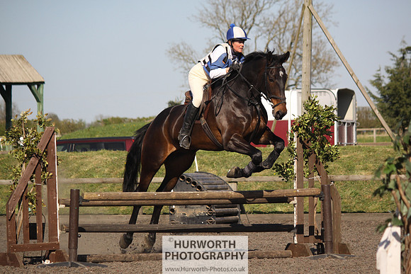 Hurworth Good Friday Show Cross 011