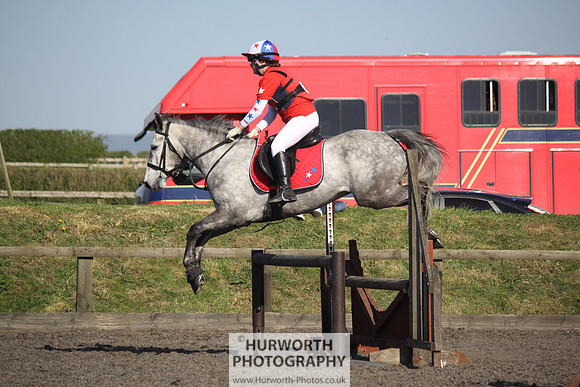 Hurworth Good Friday Show Cross 079