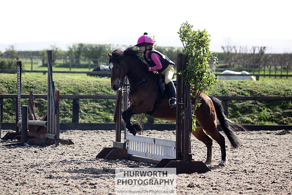 Hurworth Good Friday Show Cross 009