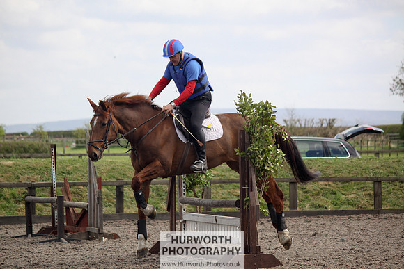 Hurworth Good Friday Show Cross 034