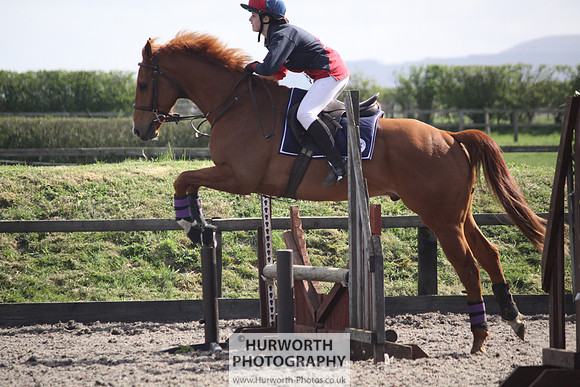 Hurworth Good Friday Show Cross 038