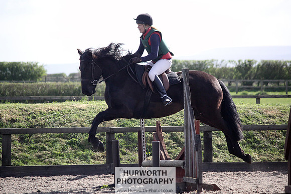Hurworth Good Friday Show Cross 045