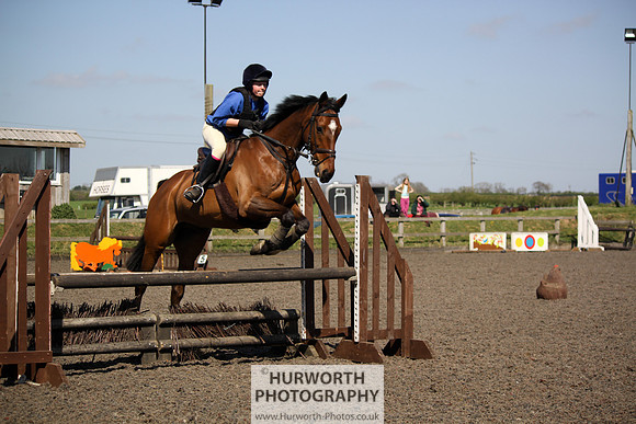 Hurworth Good Friday Show Cross 001