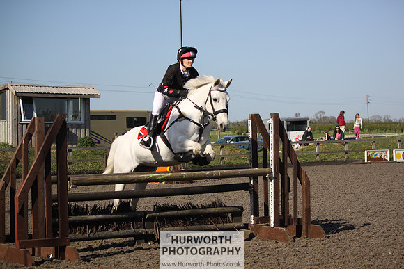 Hurworth Good Friday Show Cross 027