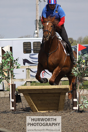 Hurworth Good Friday Show Cross 095