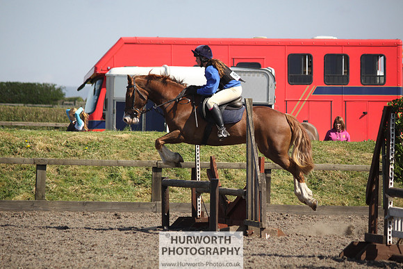 Hurworth Good Friday Show Cross 088