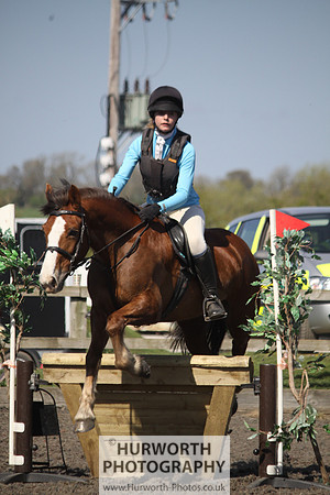 Hurworth Good Friday Show Cross 019