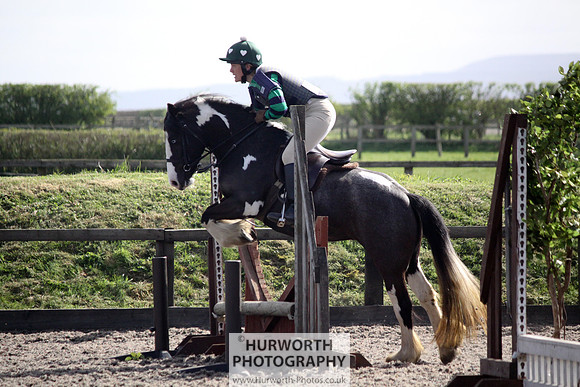 Hurworth Good Friday Show Cross 058
