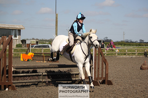 Hurworth Good Friday Show Cross 066