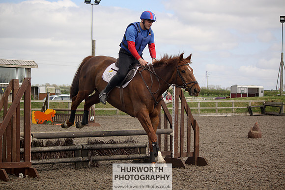 Hurworth Good Friday Show Cross 032