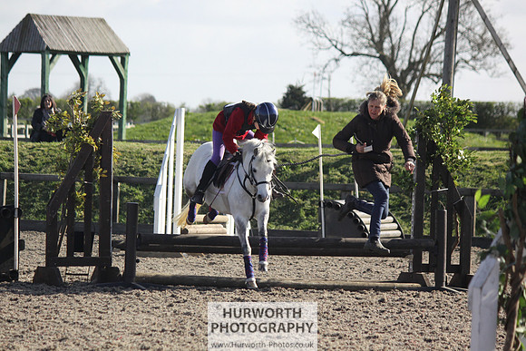 Hurworth Good Friday Show Cross 006