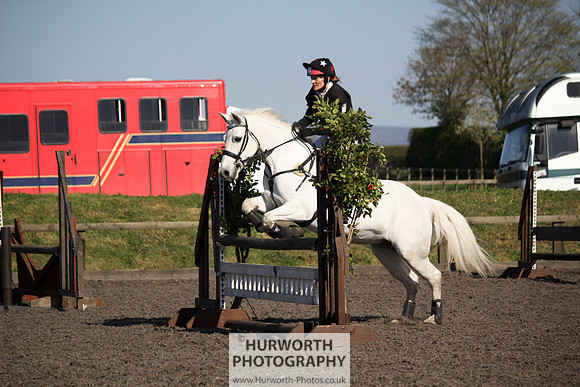 Hurworth Good Friday Show Cross 029