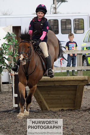 Hurworth Good Friday Show Cross 070