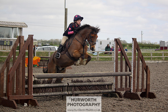 Hurworth Good Friday Show Cross 058