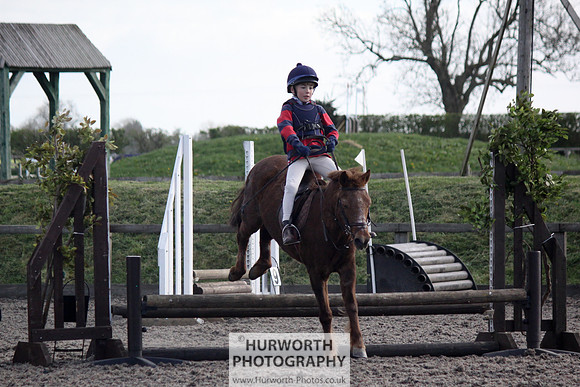 Hurworth Good Friday Show Cross 035