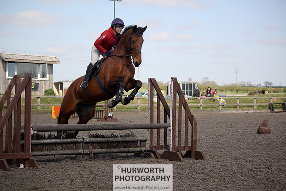 Hurworth Good Friday Show Cross 057