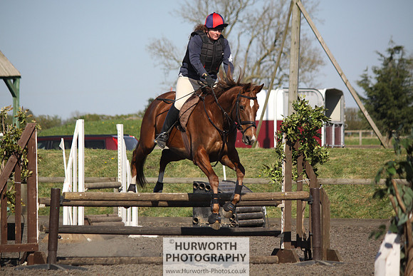 Hurworth Good Friday Show Cross 033