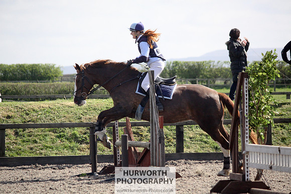 Hurworth Good Friday Show Cross 032