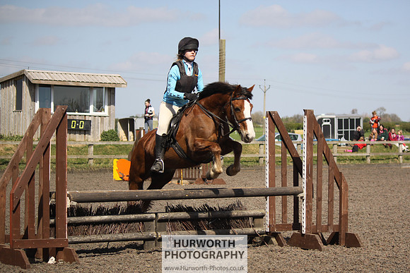 Hurworth Good Friday Show Cross 049