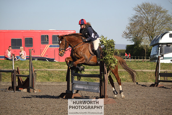 Hurworth Good Friday Show Cross 038