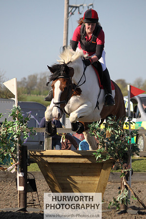 Hurworth Good Friday Show Cross 092