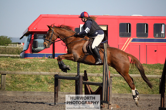 Hurworth Good Friday Show Cross 034
