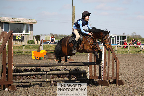 Hurworth Good Friday Show Cross 040