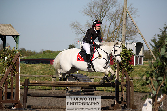 Hurworth Good Friday Show Cross 032