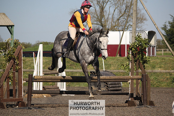 Hurworth Good Friday Show Cross 016