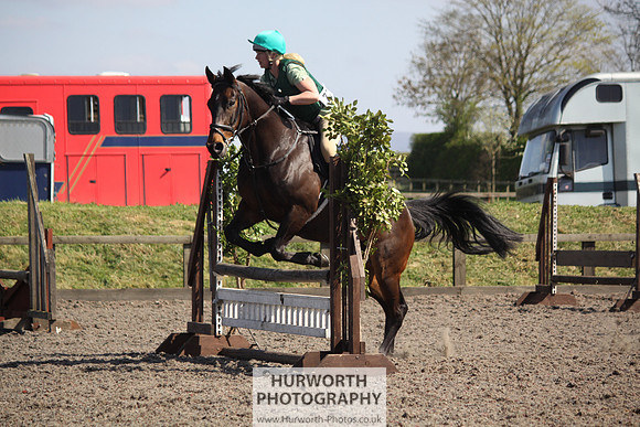 Hurworth Good Friday Show Cross 034