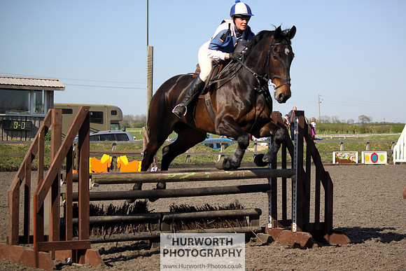Hurworth Good Friday Show Cross 009